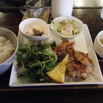 cafe ＆ izakaya　Home - 日替りランチ（ワンプレートランチ)@800