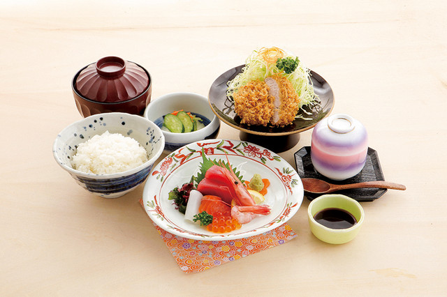 ジャンボ海老まるやま門田店 - 西若松（とんかつ）の写真