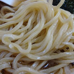 かうべる - かうべる ＠中板橋 やさしい味の醤油ラーメンに使われるコシのある手打ち中太ストレート麺