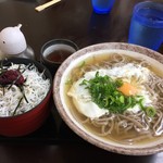 湯の峰温泉　売店・食堂 - オーソドックスな月見そばとミニしらす丼　2016/11/06