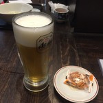 生ビールとサービスの柿ピー