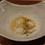 いち太 - 浅蜊と海鼠腸の飯蒸
      