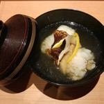 いち太 - 天草産鱧と岩手県産松茸のお椀 柚子
      