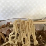 駅前ラーメン - 中太縮れ麺