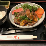 本格創作旬ダイニング 菜や - 日替わりの豚肉西京焼き定食850円也。