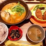Wago Han To Kafe Chawan - 広島産牡蠣とおぼろ豆腐のチゲ牡蠣フライ添え！