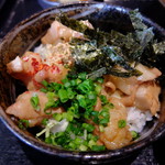 もつ焼き丼 830円 (16年11月)