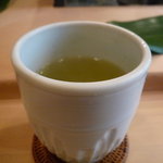 鮨処 たかはし - ☆温かいお茶でホッと一息(^^♪☆