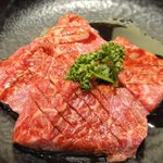 焼肉・ホルモンこそっと - 和牛赤味（790円）