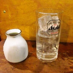 レトロ新橋系　餃子家 - 緑茶ハイ