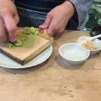 稚加榮 本店 - わさびはおろしたてを、