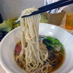 麺縁 ジョウモン - ストレートの細めの麺