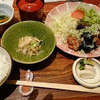 旬家 和しん - 2016/11 鶏唐揚げと茄子のなんとか　900円