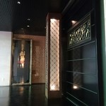 創作酒庵 彩蔵 - 階段を上がると…入口が！お洒落な空間です