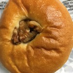 Watanabe Bakery - クルミあんぱん