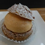 PATISSERIE OFUKU - シューアラクレーム。