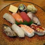 浜寿司　義兵衛 - ランチ握り（季節や仕入れによってネタが違う場合もあるようです）