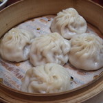 四川食府 - 自家製小籠包（５個）