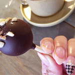 Cafe Bubo 2nd house - チュッパチャプスの様なチョコレート♡ 丁度いいサイズ♪   230円   3種類ありますよ♪