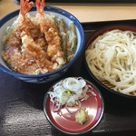 天丼てんや - 上天丼とミニうどん冷。