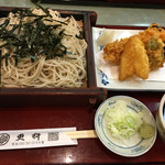 麺処 更科 - 天ざる蕎麦 
            天ぷらは、いつもカリッときつね色に揚がっていて、感動の美味しさです。