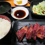 風風亭 - ハラミ定食1100円