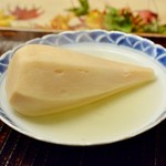 緒方 - メインは海老です…と大将。海老芋は富田林の産