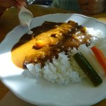 喫茶ぴあ - カレーライス、ヨーグルトをかけてマイルドに