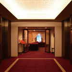 アラスカ - 重厚感のあるエントランス