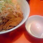 ちばから - 油そば醤油(きざみ豚・温玉付き) 「ヤサイニンニクアブラ」(840円) 2016/11