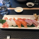 Legami - sushi and more - NIGIRI　生スカンピ海老、サーモン、生ガンベロ・ロッソ(Gambero rosso ）