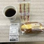 セブンイレブン - 料理写真:これで 朝食を・・