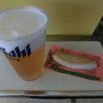 仁王丸売店 - 生ビール・笹かまセット