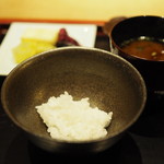 室町 和久傳 - ご飯（自家製米）・赤出汁・香物
      「2016.11夜利用」