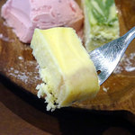 アプランティ - デザートセット＋200円
      ホワイトショコラチーズケーキ・いちごアイス付き