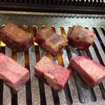 焼肉たきもと - ﾀﾝｽﾃｰｷ、焼き焼き㊥