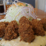 三陸広田湾産カキフライ；こんもりうず高く