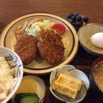 田吾作 - コロッケメンチ定食