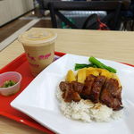 Tai Hing - 叉焼切鶏飯　64H$（約992円）　+　原味凍珈琲　5H$（約78円）