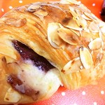 クーズコンセルボ - カシスデニッシュだったかな？￥１９４？