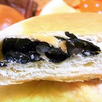 クーズコンセルボ - 黒豆パン￥１７８