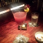 バー・バーンズ - 巨峰のカクテル