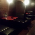 バー・バーンズ - ボックス席