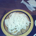 Sanukino Aji Shiogamaya - ざるうどん 290円
                        濃い口の甘めの出汁にしっとり美麺でうまい。