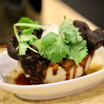 波へい - みそもつ煮込み パクチークリーム