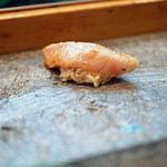 寿司栄 - 金目鯛の縁側の漬けの握り