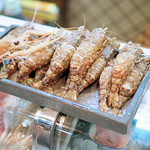 寿司栄 - 基本、地産地消の富山産の獅子海老...左に一匹だけ赤座海老