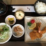 美々 - 海鮮フライ定食。