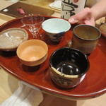 寿司つばさ - 好きな猪口をチョイス①