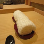 寿司つばさ - アツアツおしぼりは厚手で気持ち良い